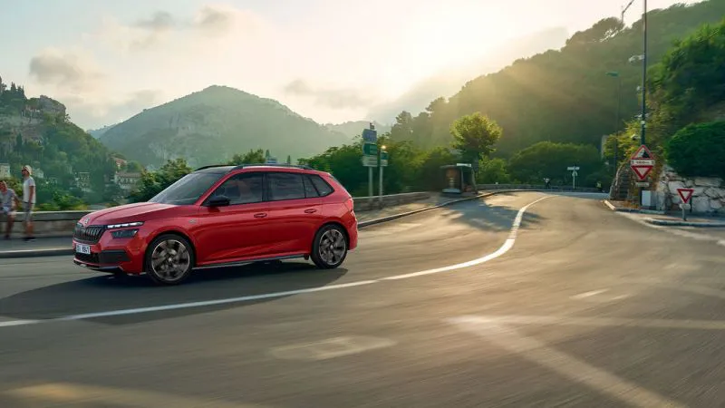 Look total black per KAMIQ MONTE CARLO