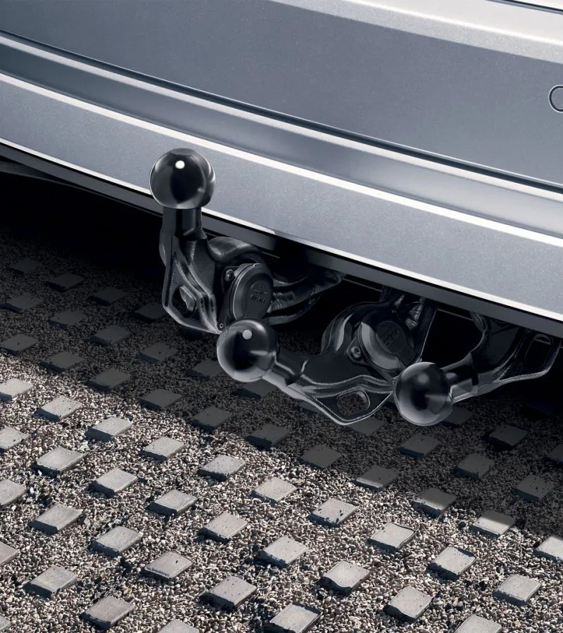 Gancio traino retraibile a rilascio elettronico con adattatore