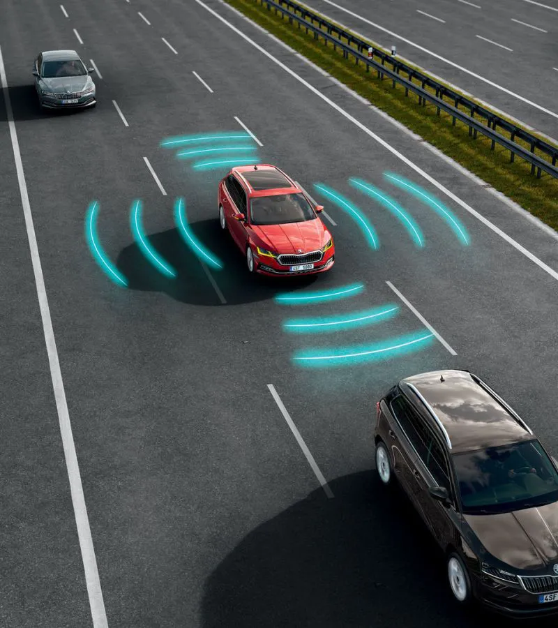Di serie - Chiamata di emergenza e Driver Activity Assistant