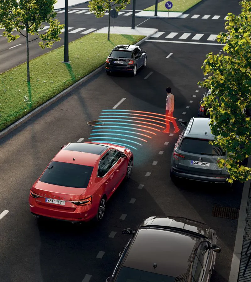 Front Assist con protezione per pedoni predittiva